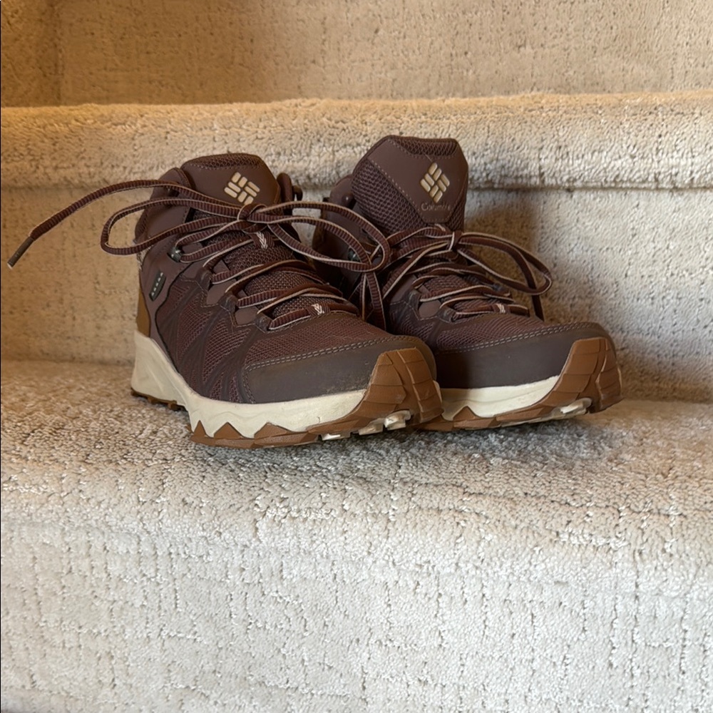 Columbia Hiking Shoes
